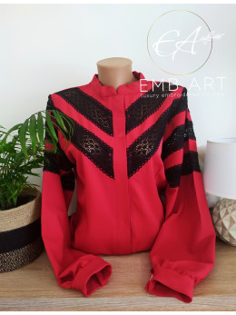 Червона жіноча блузка з мереживом та прямими рукавами "Домініка"
